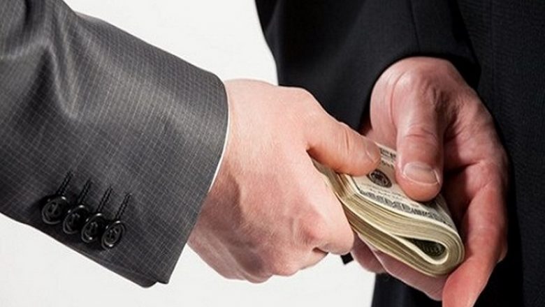 Đòi lại tiền chạy việc được không?