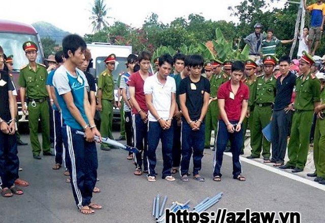 Tội gây rối trật tự công cộng